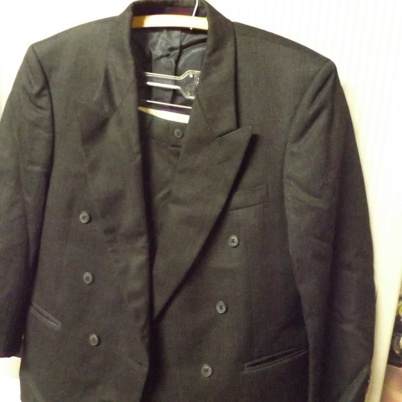MEN'S 2PC. GRY SUITE 39S, DARK GRAY, JACKET AND PANTS - Picture 1 of 6